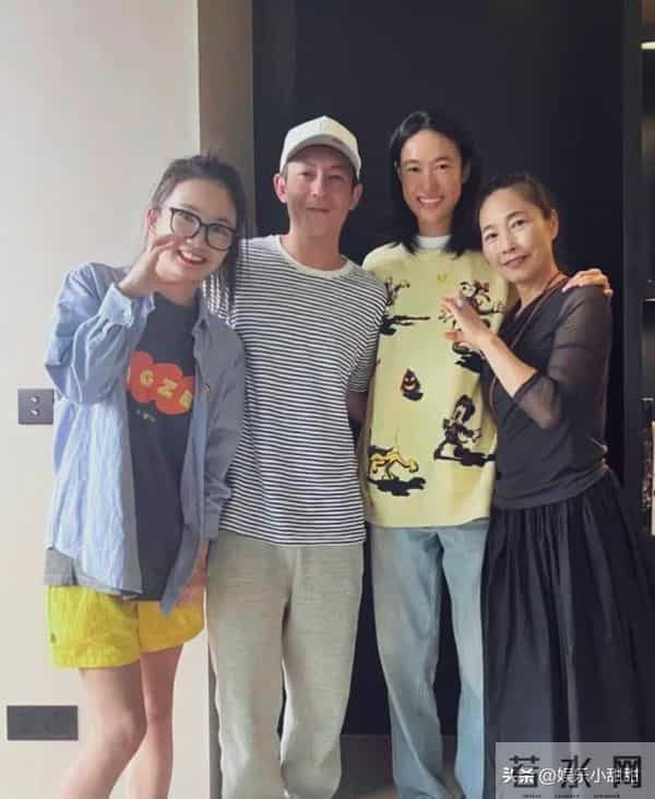 好女婿形象！陈冠希陪秦舒培河南探亲，打扮低调如邻家大叔