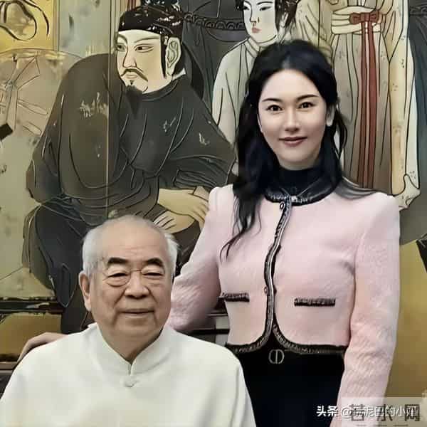 范曾露面回应，37岁徐萌近期产下独子，与54岁女儿断绝关系