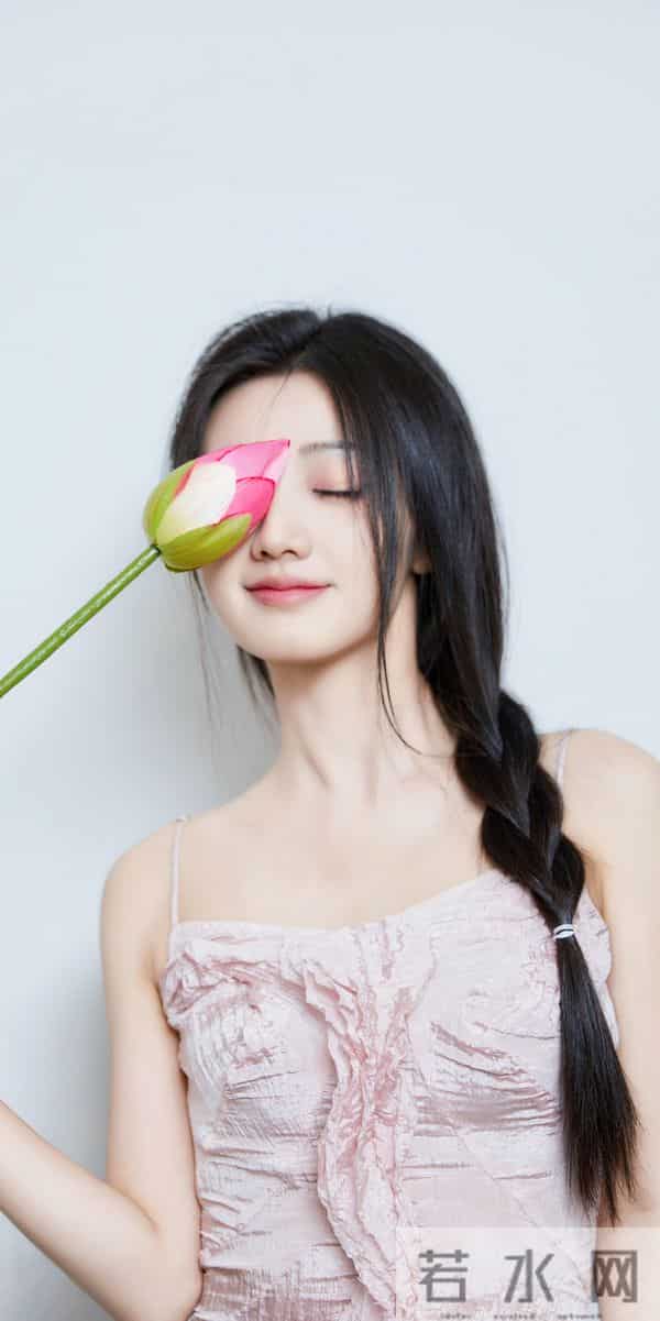 写真图集第634期：黄羿｜小荷才露尖尖角