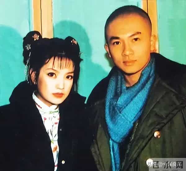 拔出萝卜带出泥！49岁赵薇近况被曝，原来圈内封杀只是冰山一角