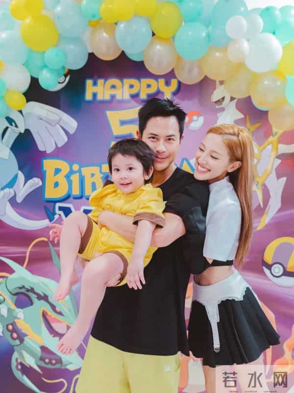 34岁前香港TVB女星的小儿子近照曝光,颜值遗传到父母的好基因
