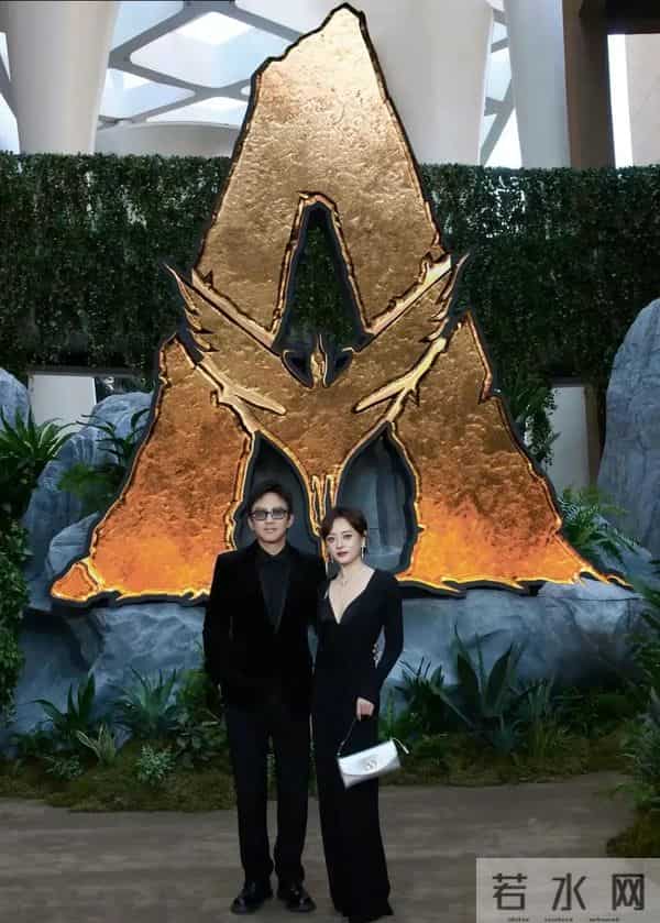 46岁邓超给足了孙俪情绪价值，她光脚奔跑的样子印证了婚姻的美满