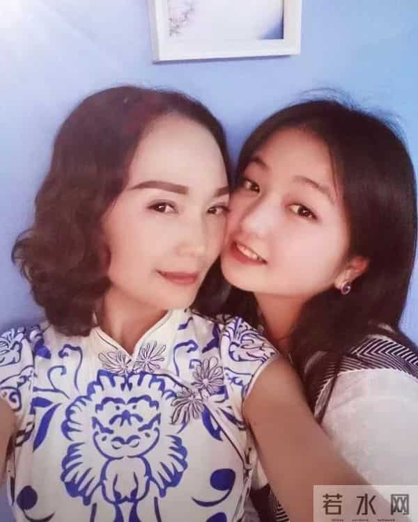 突发!云南网红彤彤去世,年仅25岁,刚大学毕业,长得很漂亮