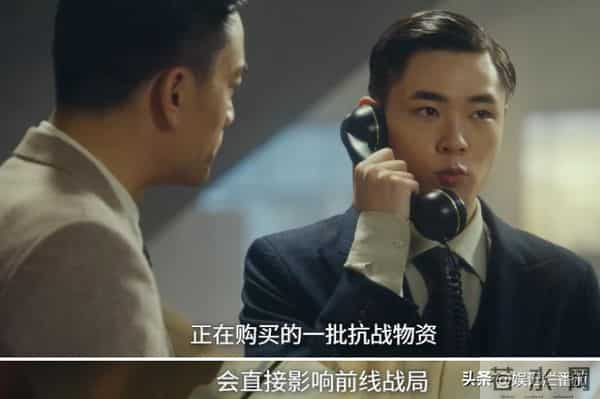 一脸苦相,眼神空洞,表情死板,没李纯的气质,谭凯也带不动她