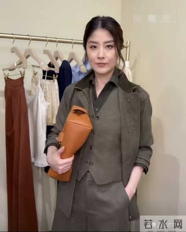 53岁陈慧琳：人生最大阻碍是脸大 宁愿肥也不医美 路边摊吃粉接地气