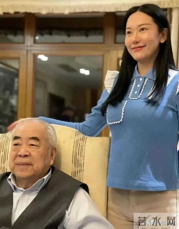 摊牌了？范曾越扒越有，与女儿断绝关系只是冰山一角，果然不简单