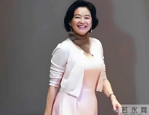 钱再多有什么用！林青霞奢华了一辈子，晚年竟然住进了“蟑螂屋”