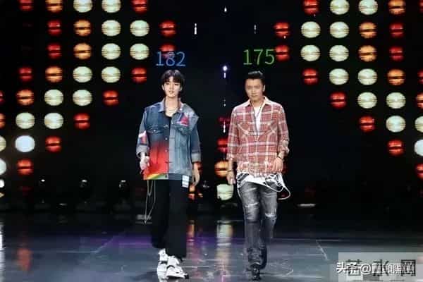 不合影不知道，一合影全露馅！原来这些明星都是潜藏的“小土豆”