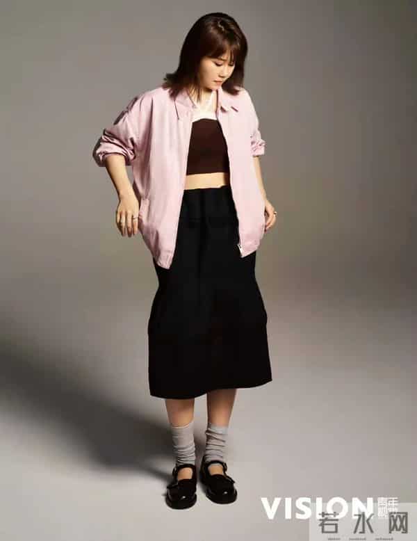 陈幸同换新发型好洋气,挑染的银色好漂亮啊,没有刘海更美丽大气