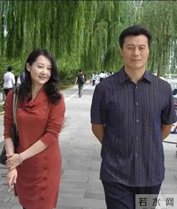 她陪他住7年地下室,他红后说:房子能换,老婆这辈子不换!