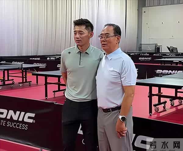 64岁蔡振华老婆，原来是她，如今演员儿子成两人的骄傲