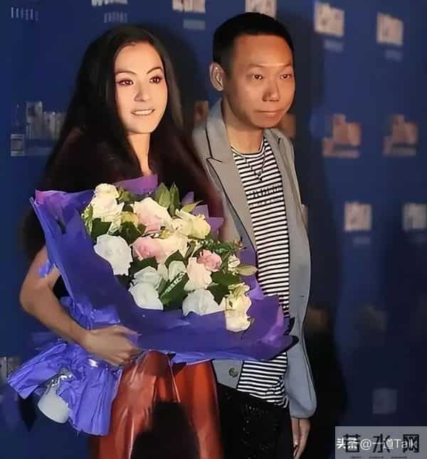 张柏芝香港法庭失控落泪：两天没睡，一切都是假的