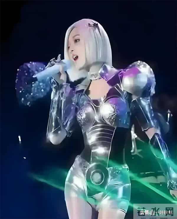 张韶涵的渣女站姿火了！腿缝几乎没有间距，看得人眼睛都直了