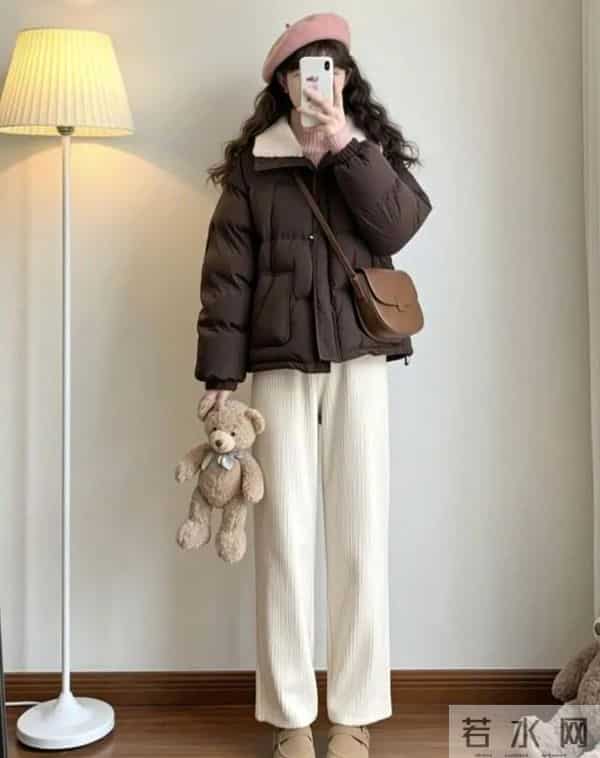 今年爆火的“棕色羽绒服”，太美太好看了！