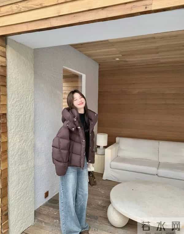 今年爆火的“棕色羽绒服”，太美太好看了！