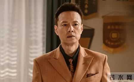 《风与潮》直到被黄公杰诬陷,何贤才知,自己身边有三个内鬼