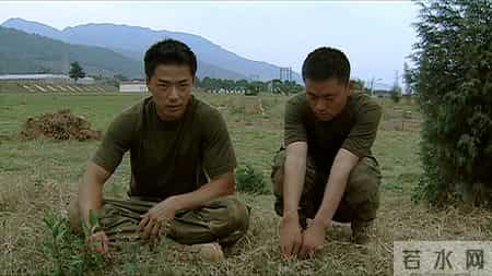 《士兵突击》为什么许三多杀个毒贩，整个人都瞬间崩溃了？