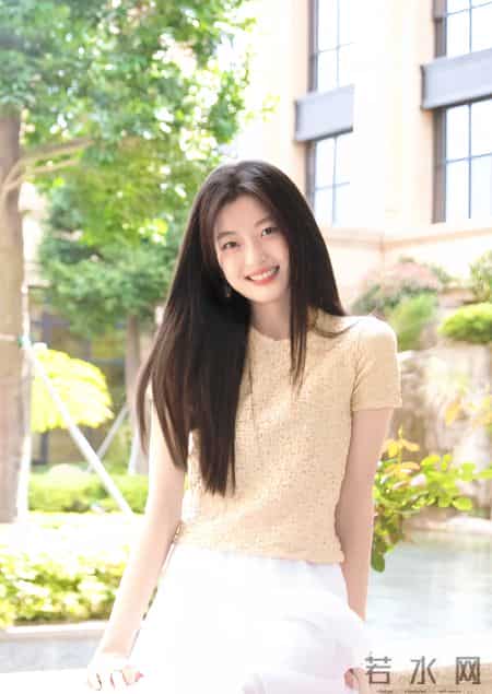 她饰演的江湖儿女火了，相逢何必曾相识 家人们认识吗？