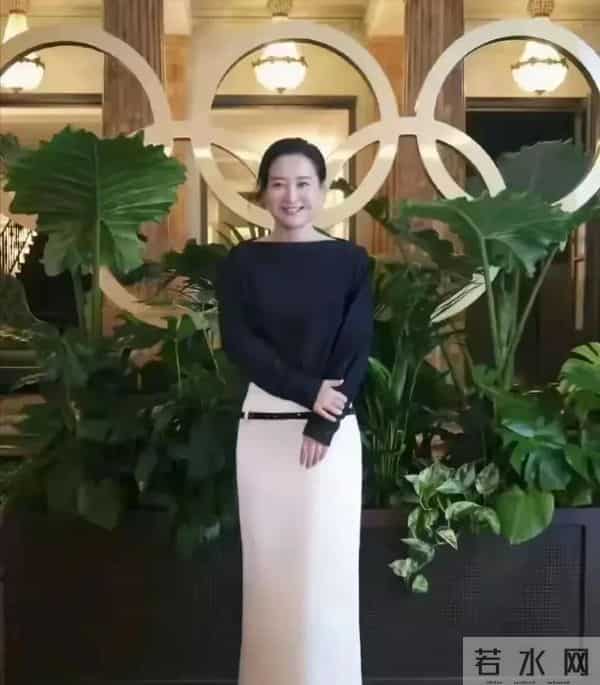 钱赚够了不装了？退出春晚销声匿迹的贾玲，如今的下场怪不了别人