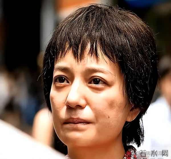 4年前，她与富豪丈夫联手，利用明星效益，编织一场旷世骗局。