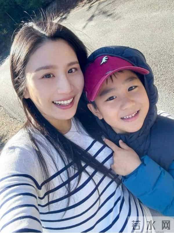 恭喜！香港知名女星二胎生女，曾被告知染色体异常，智力恐有缺陷