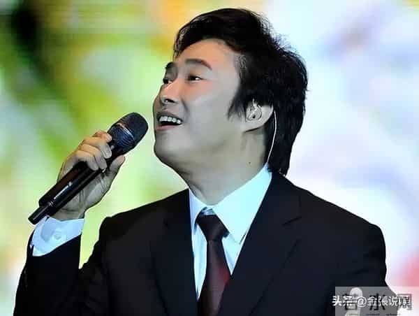 费玉清现状！70岁无儿无女独居，和61岁闺蜜相依为伴