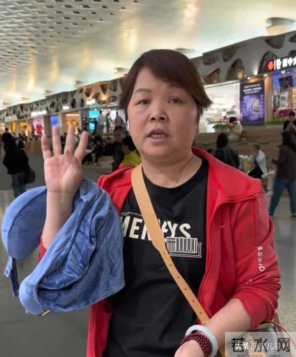 叶锐聪妈妈公开儿子在买家的模样 小儿子曾拉黑妈妈 叶妈解决得漂亮