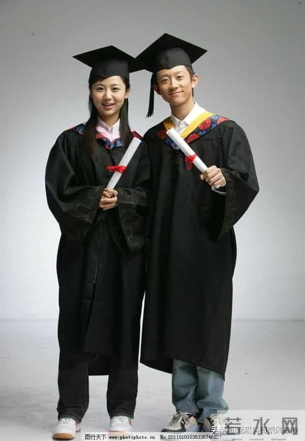 笑喷了！杨紫喝酒找张一山，吃饭找任嘉伦，和一山21年友情特靠谱