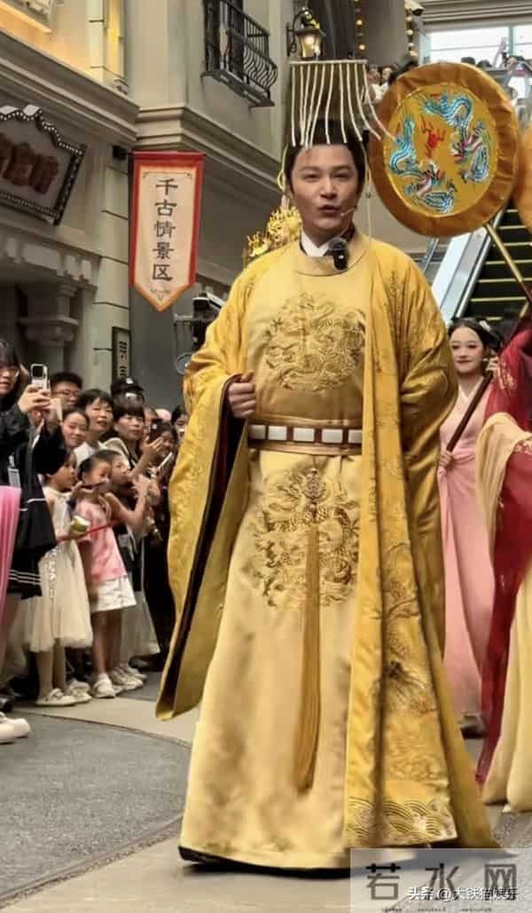 古装剧四大“老顶流”，20年前丰神俊朗，老了到处赶场子演坏老头