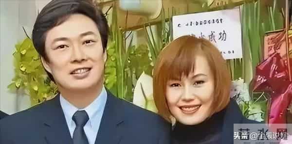 费玉清现状！70岁无儿无女独居，和61岁闺蜜相依为伴