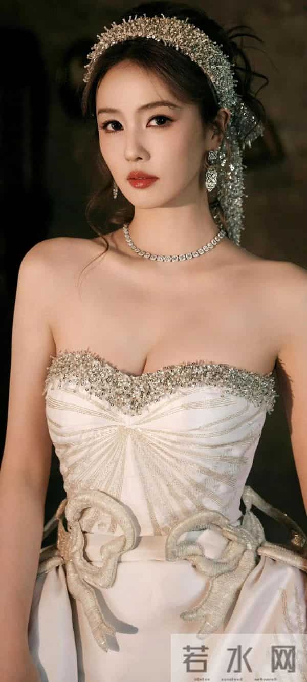 牛奶皮肤白梦妍，白鹿真的挺漂亮的