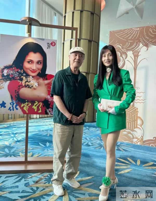 看63岁林芳兵和59岁陶慧敏，才知上了年纪，会打扮比好身材更重要