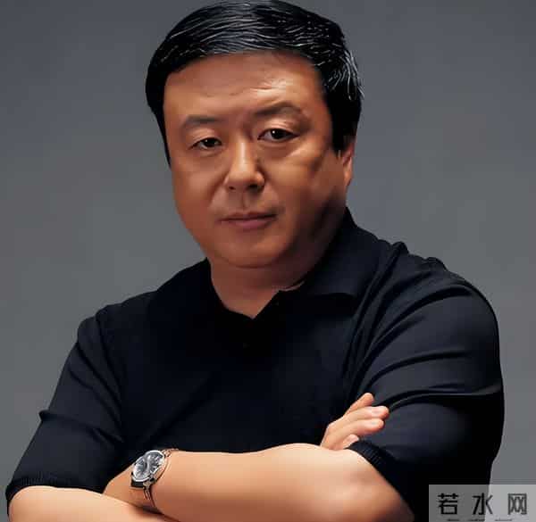 一婚娶央视主持人，二婚娶演员，三婚娶小30岁美女，64岁终于当爹