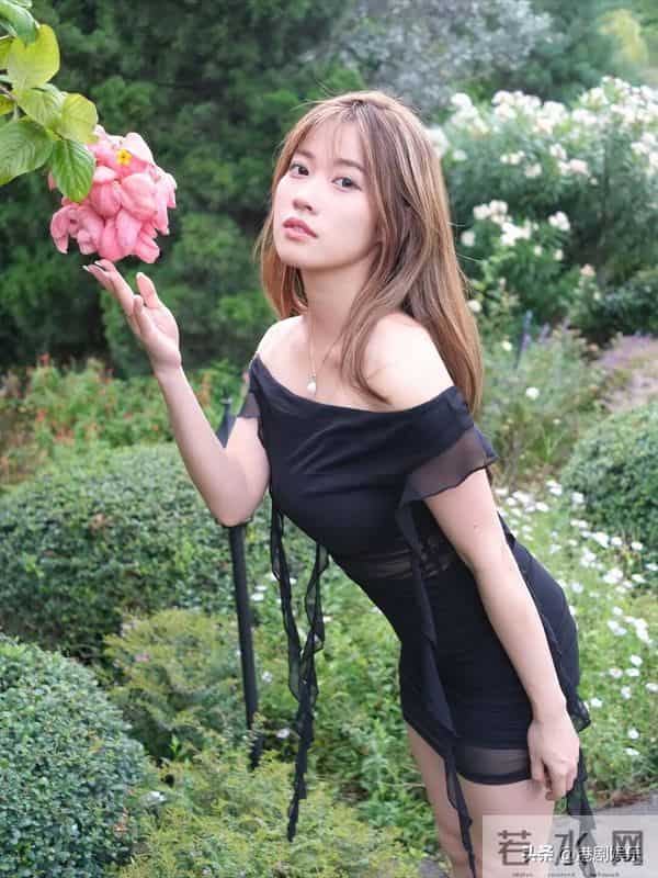 TVB小花晒身材！自夸最大烦恼是长得漂亮！考古筝又自证有才华！