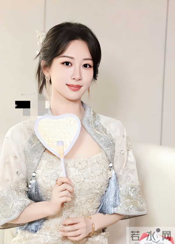 一场生日，戳穿32岁杨紫江湖地位，李现确实一个字都没说错