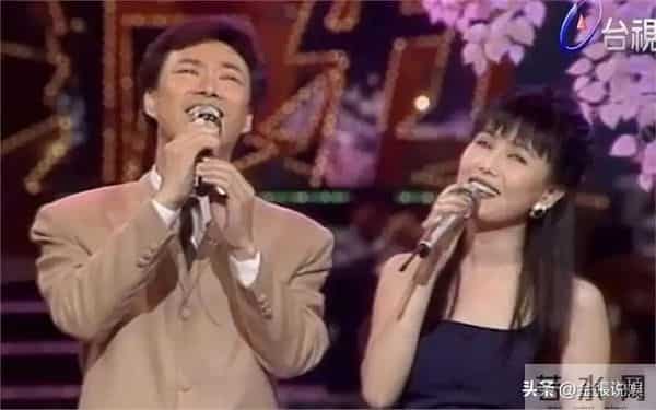 费玉清现状！70岁无儿无女独居，和61岁闺蜜相依为伴