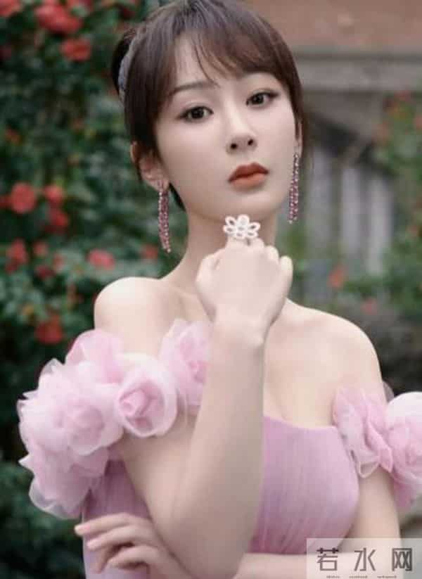 一场生日，戳穿32岁杨紫江湖地位，李现确实一个字都没说错