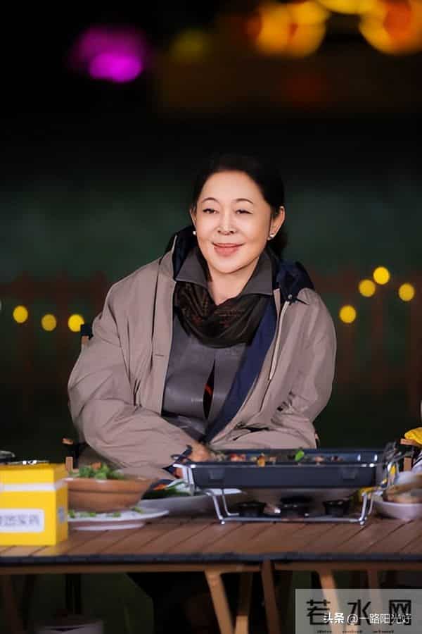 倪萍吃亏在不懂香港法律，被车崇健怼到无语，林心如一眼看出问题