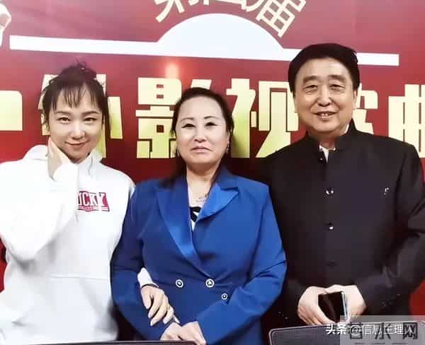 4年前，她与富豪丈夫联手，利用明星效益，编织一场旷世骗局。