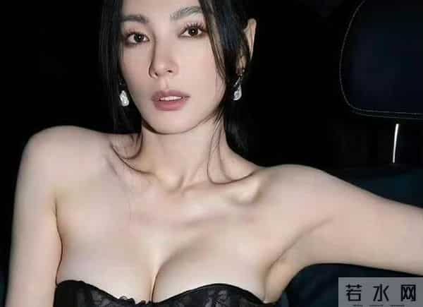 张雨绮抹胸！