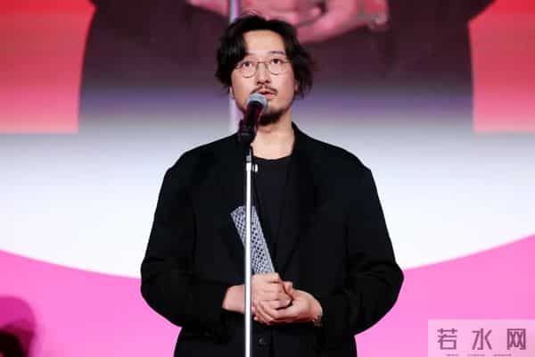 王传君获得的这个“国际影帝”，何以陷入争议狂潮？