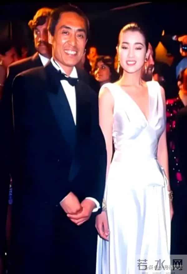 喜讯传来！75岁张艺谋再破天花板，让整个娱乐圈刮目相看