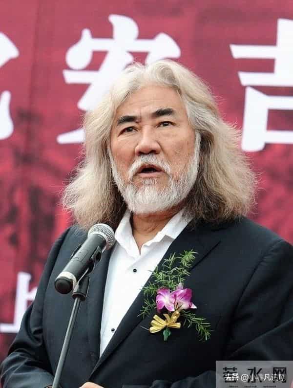 被指控涉嫌职务侵占百万才1天，张纪中被扒得精光，张艺谋说得对