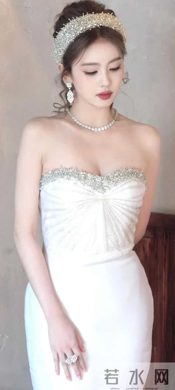 牛奶皮肤白梦妍,白鹿真的挺漂亮的