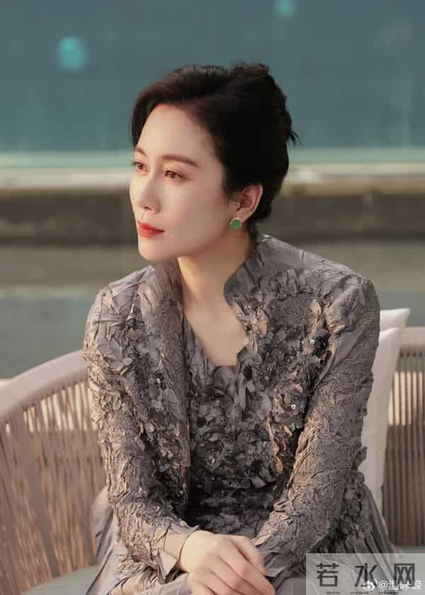 太可怕！著名女演员自曝受害，很多名人都被盯上...张文宏曾怒斥：像蝗虫一样，一次次害人