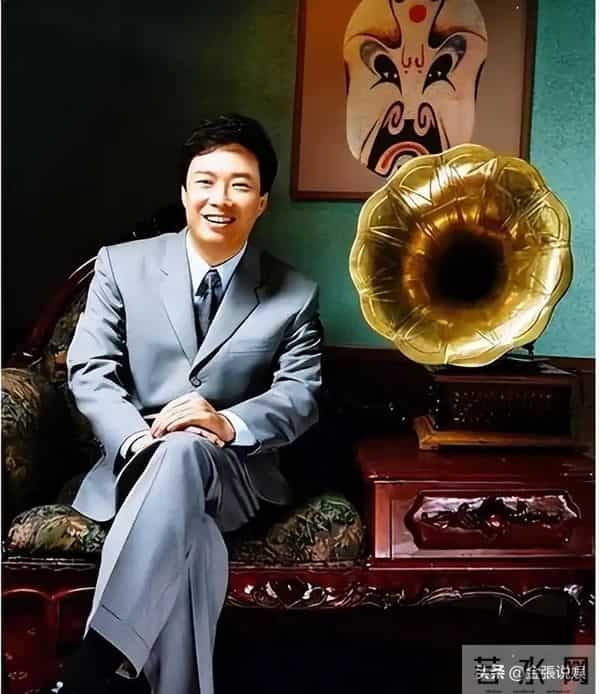 费玉清现状！70岁无儿无女独居，和61岁闺蜜相依为伴