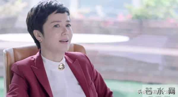 59岁蒋雯丽现状：定居英国，又瘦又老，网友惋惜：一代女神也老了