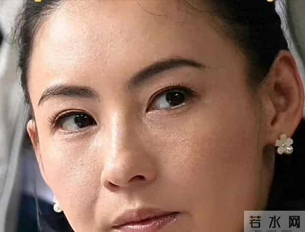 张柏芝素颜照，有斑有痣还有法令纹…很真实…骨相绝了