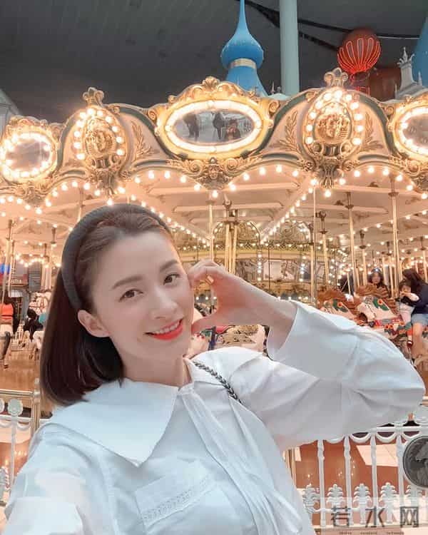 43岁前TVB女星否认退出娱乐圈，但目前大部分时间用于照顾家庭