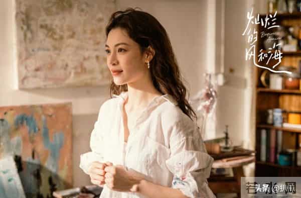 她被冯小刚捧红，成龙接着捧，洪金宝等着捧，为啥大佬都偏爱她